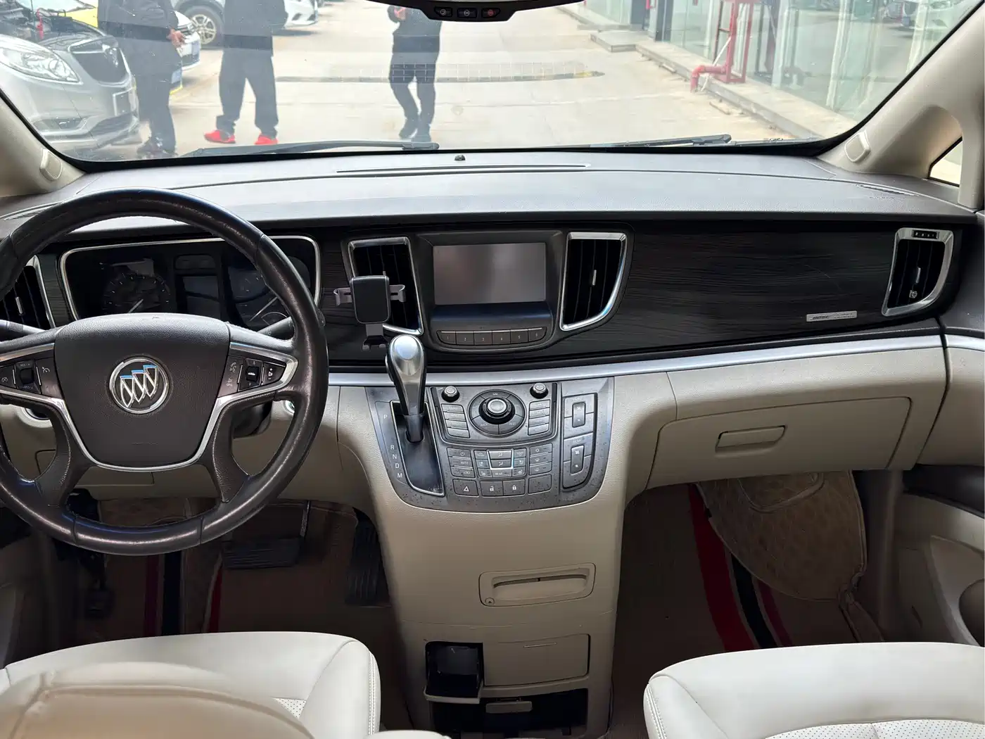 Buick GL8 2013 3.0L XT Luxury Business Flagship Edition фото 6
