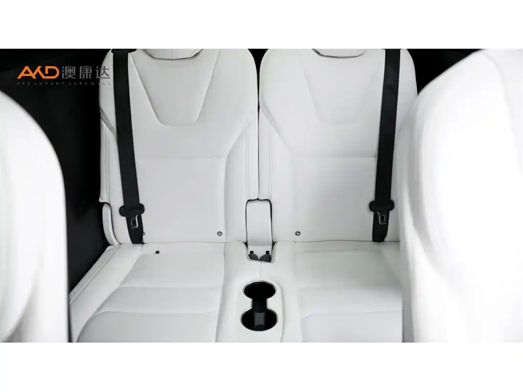 Фото 9 - Tesla Model X