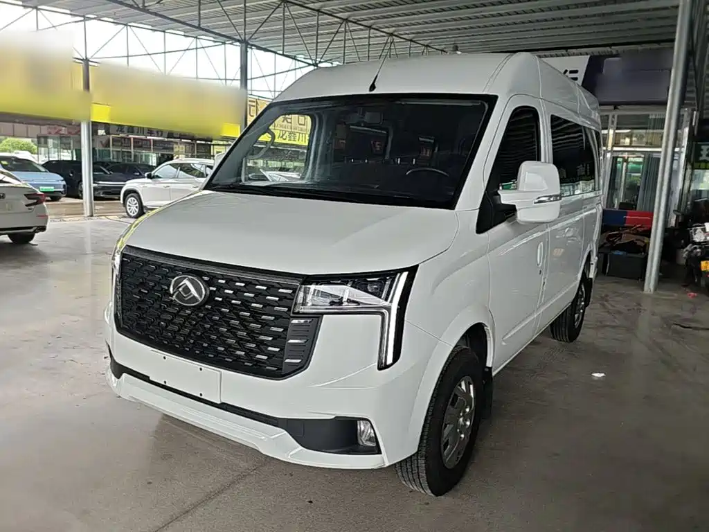 SAIC Maxus Xintu V80 2025 2025 PRO Aoyun 2.0T AMT Short Wheelbase Medium Roof 5/6-Seater