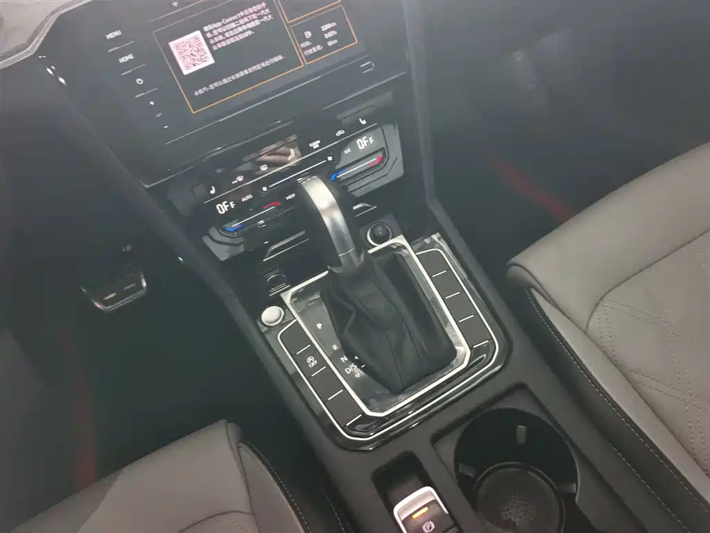 Volkswagen Magotan 2023 2 Million Units Anniversary Edition 330TSI DSG Leading Type фото 10