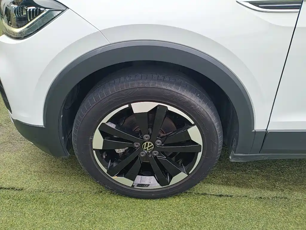 Volkswagen Tanying 2024 2023 Model 200TSI DSG Joy Smart Connect Edition
