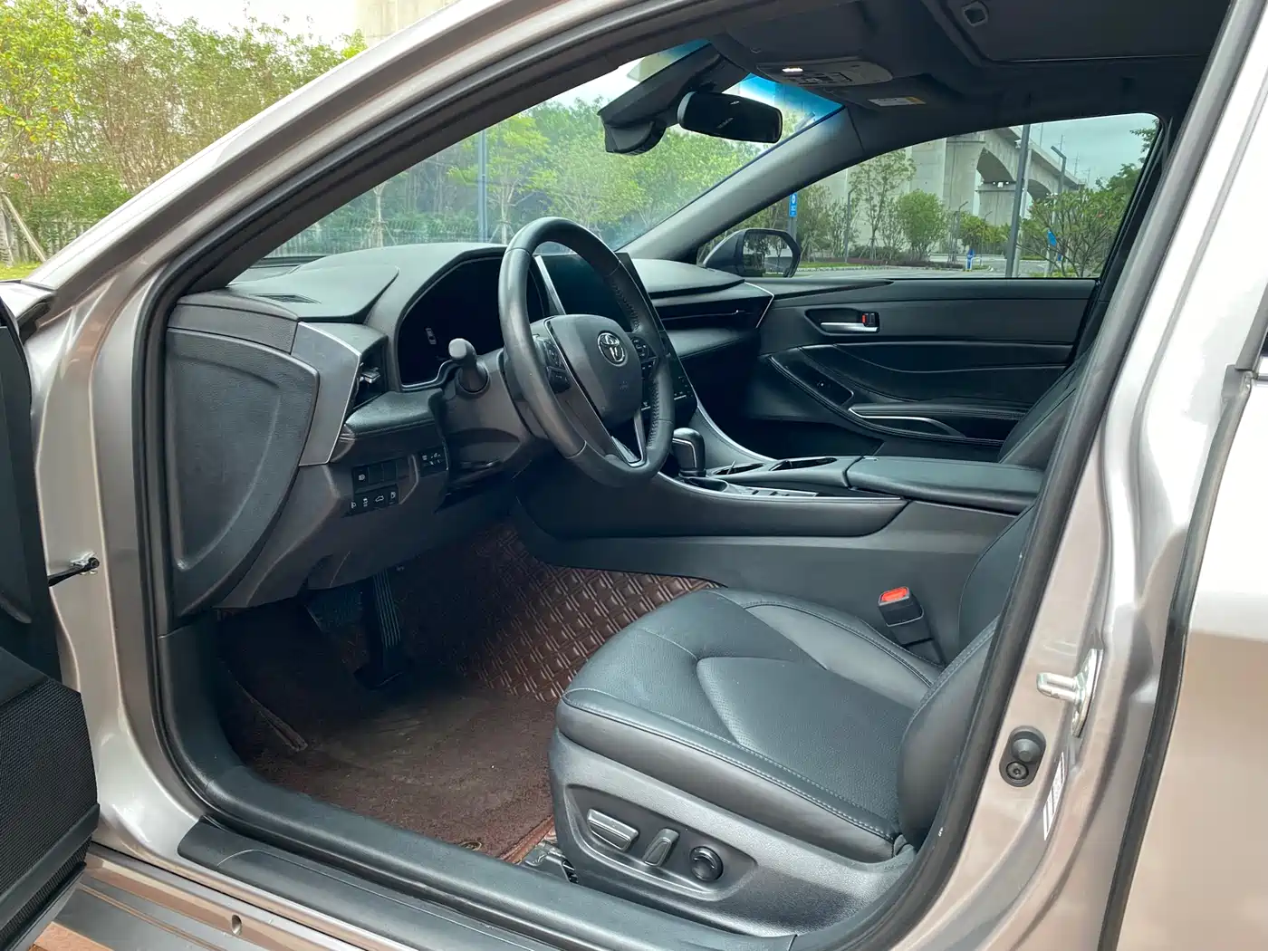 Toyota Avalon 2023 2.0L Luxury Edition фото 4