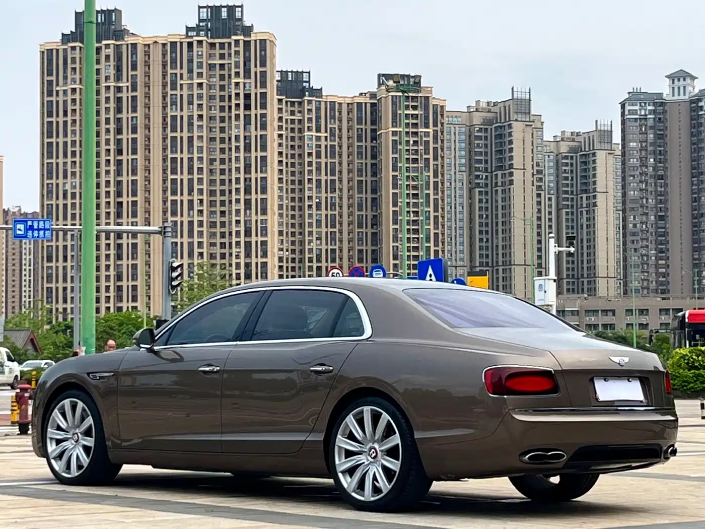 Bentley Flying Spur 2017 4.0T V8 S Standard фото 9