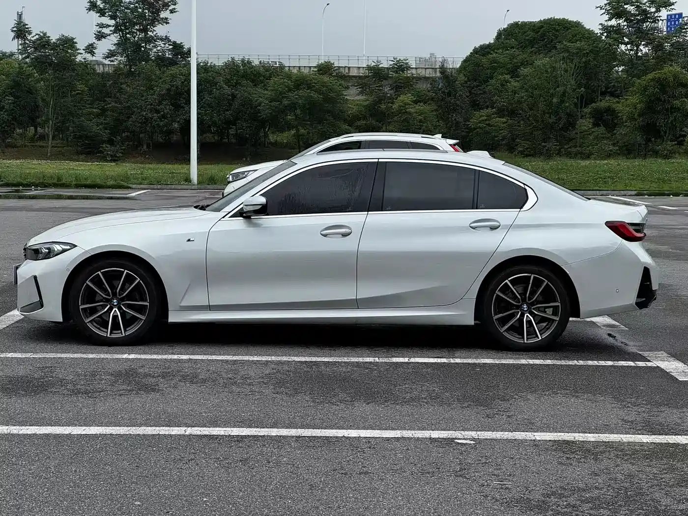 BMW 3 Series 2024 325Li M Sport Package фото 12