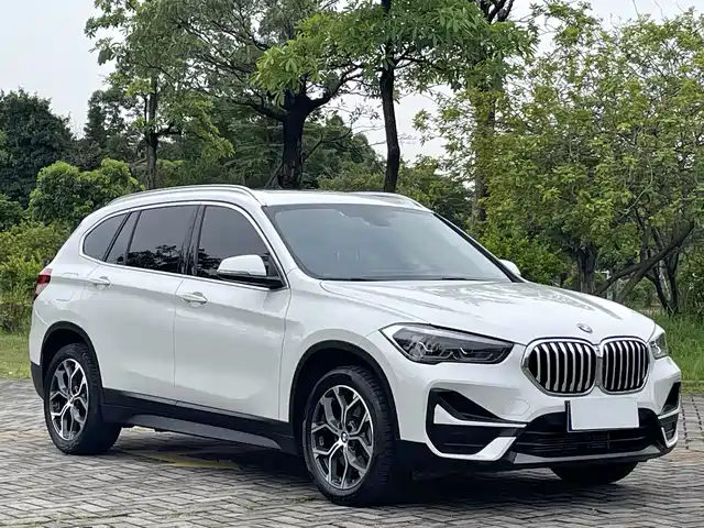 BMW X1 2022 sDrive25Li Leading — фото 4