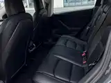 Фото 8 - Tesla Model 3
