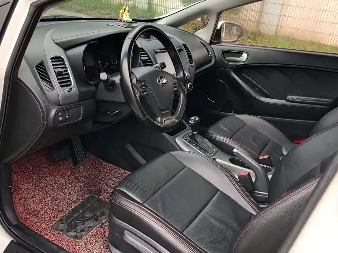 Kia K3 2015 1.6L Automatic GLS фото 8