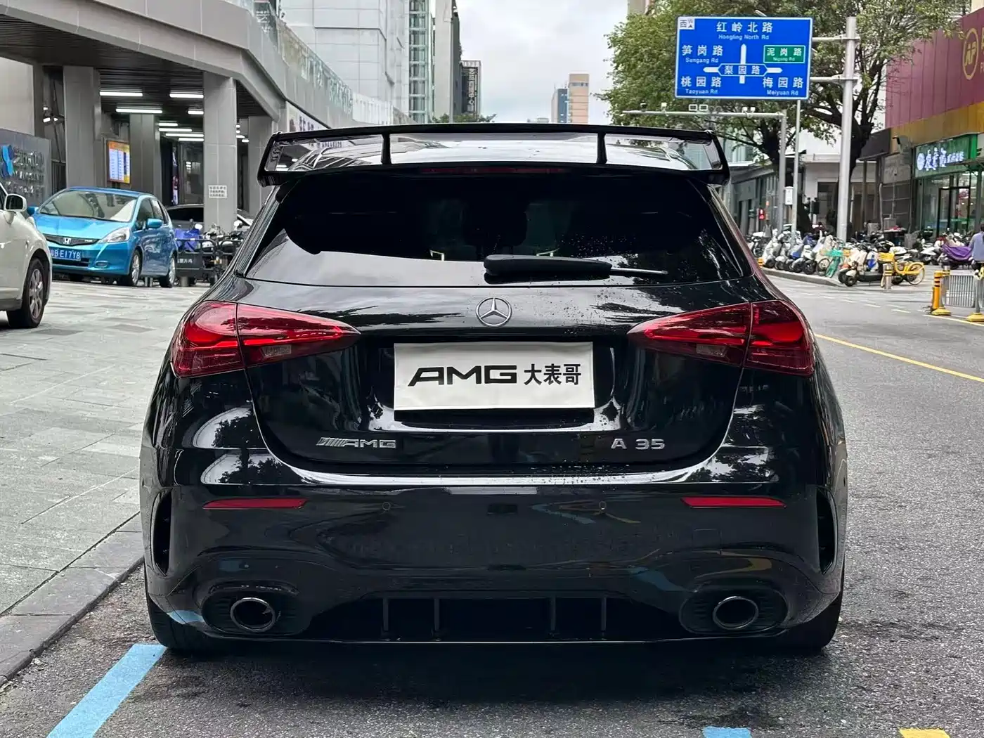 Mercedes-Benz A-Class AMG (Import) 2024 AMG A 35 4MATIC фото 13