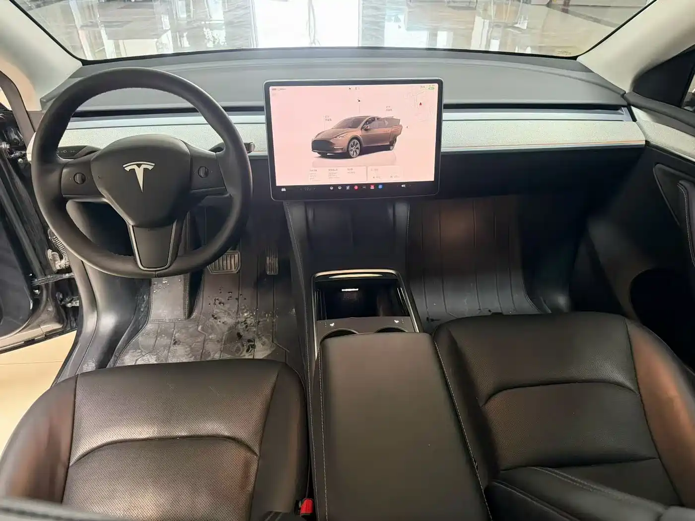 TESLA MODEL Y