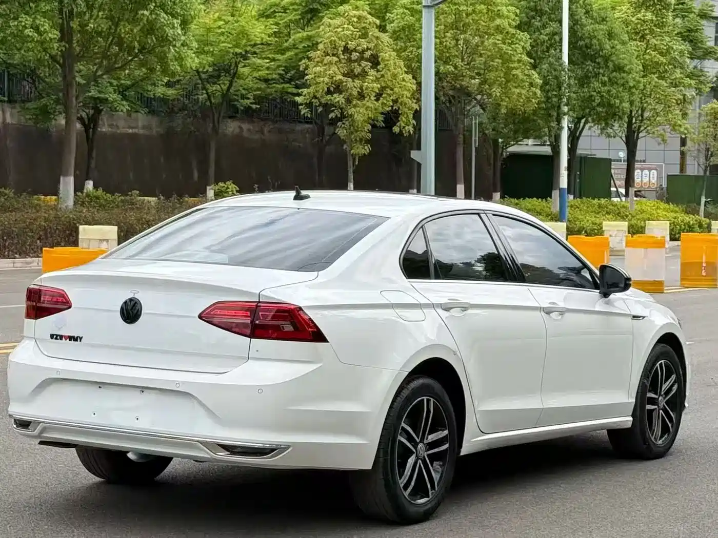 Volkswagen Lamando 2021 280TSI DSG Comfort Edition фото 7