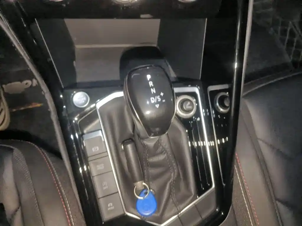 Volkswagen Tayron 2019 330TSI 2WD Luxury China VI фото 7