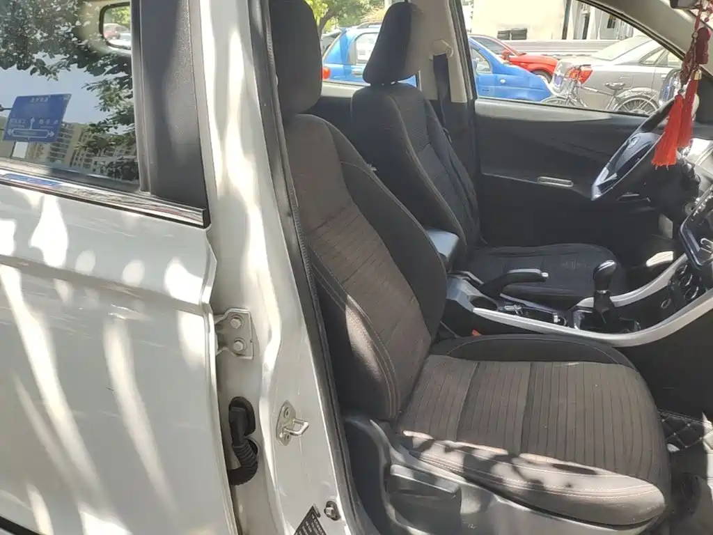 BAIC Ruixiang X3 2023 2022 1.5L Manual Comfort 7-Seater