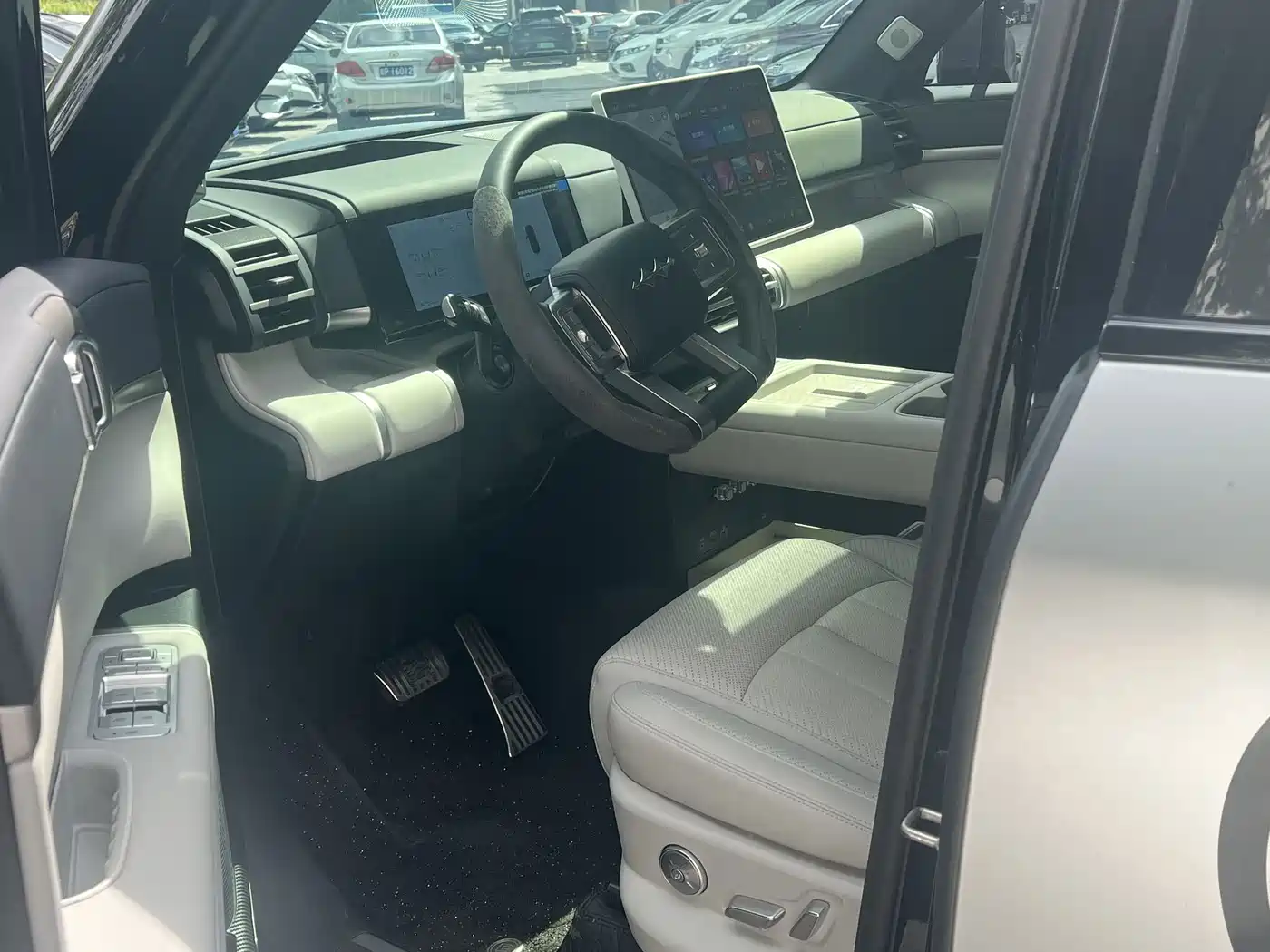 Fang Cheng Bao Titanium 7 2026 2025 AWD Base Model