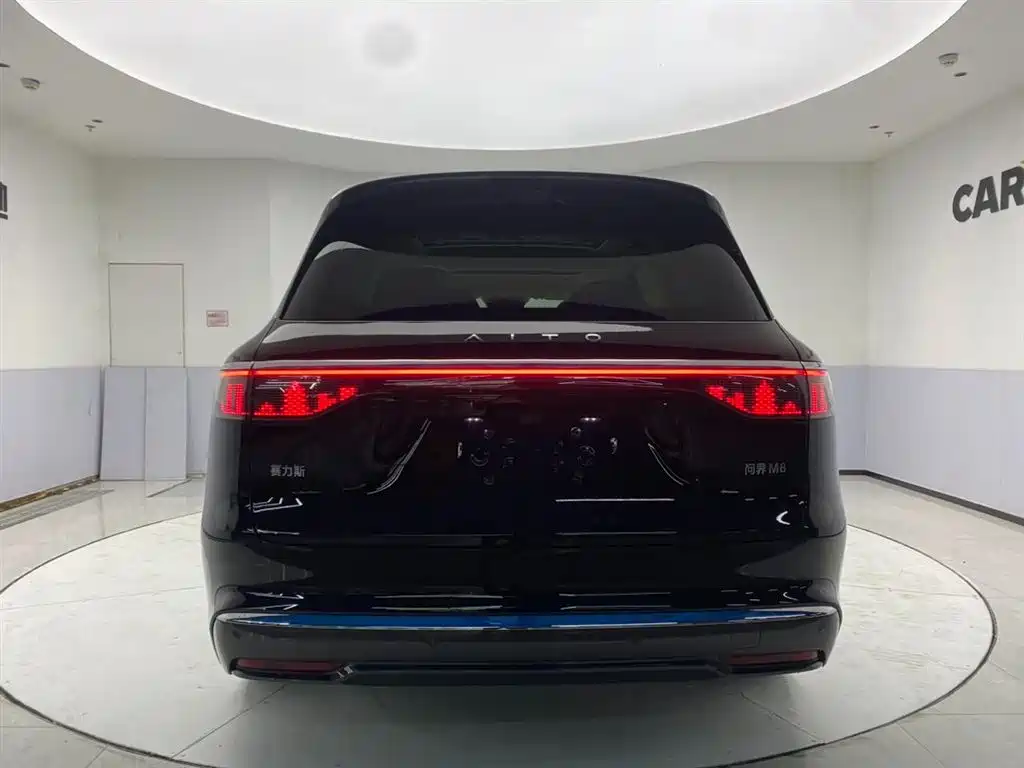 AITO Wenjie AITO M8 2025 Extended Range Ultra 53.4kWh 6-Seater фото 6