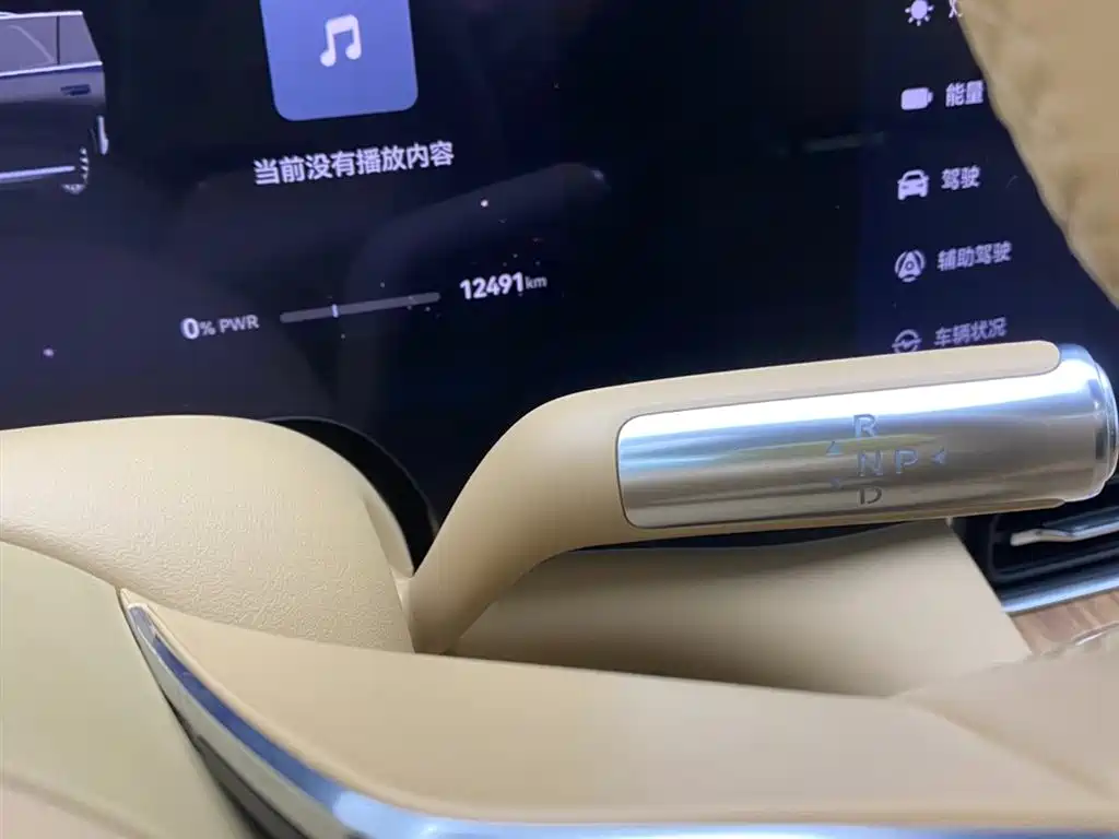 AITO Wenjie AITO M8 2025 Extended Range Ultra 53.4kWh 6-Seater фото 20