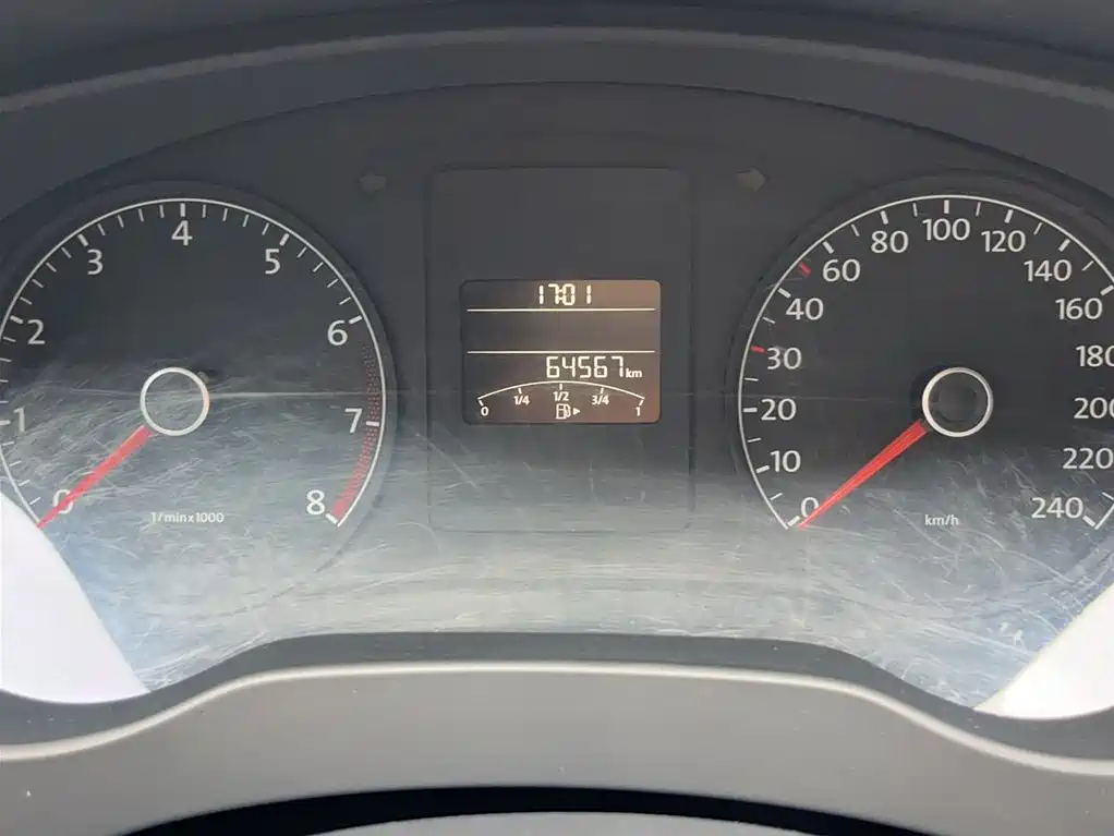 Volkswagen Sagitar 2014 1.6L Manual Comfort фото 6