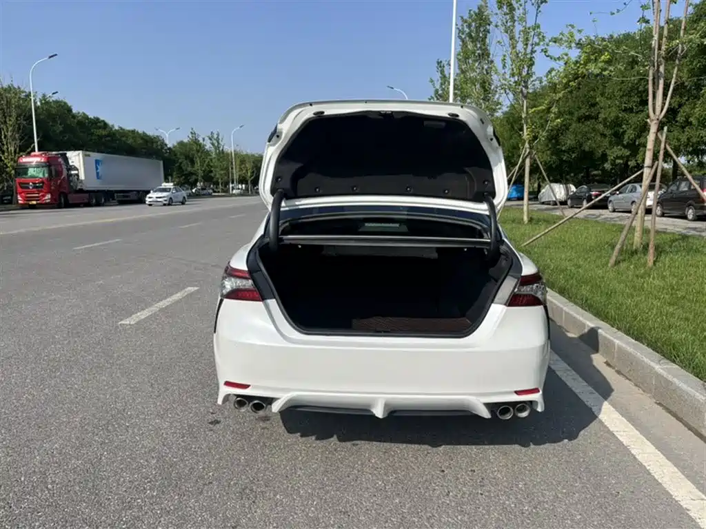 Toyota Camry 2023 2.0S Knight Edition фото 2