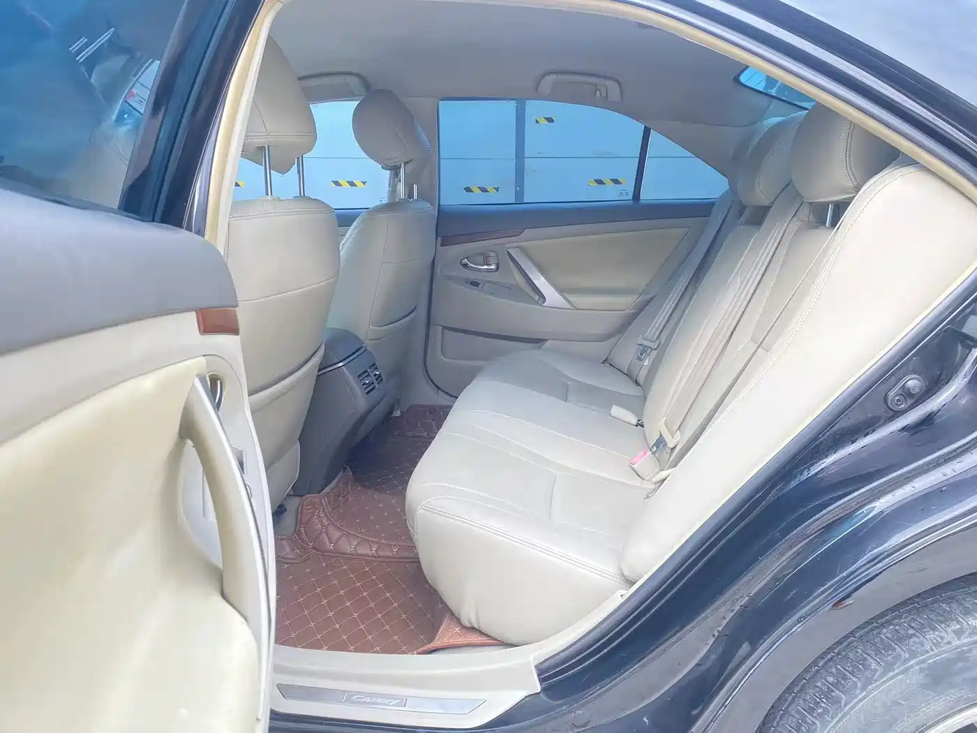 Toyota Camry 2013 200E Classic Elite Edition фото 13