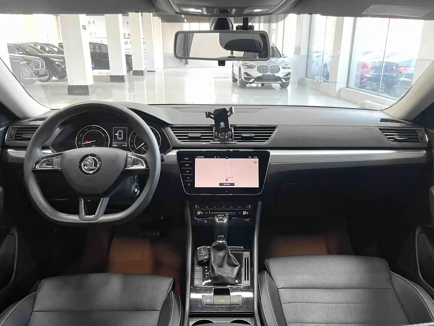 Škoda Superb 2021 TSI280 DSG Comfort Edition фото 9
