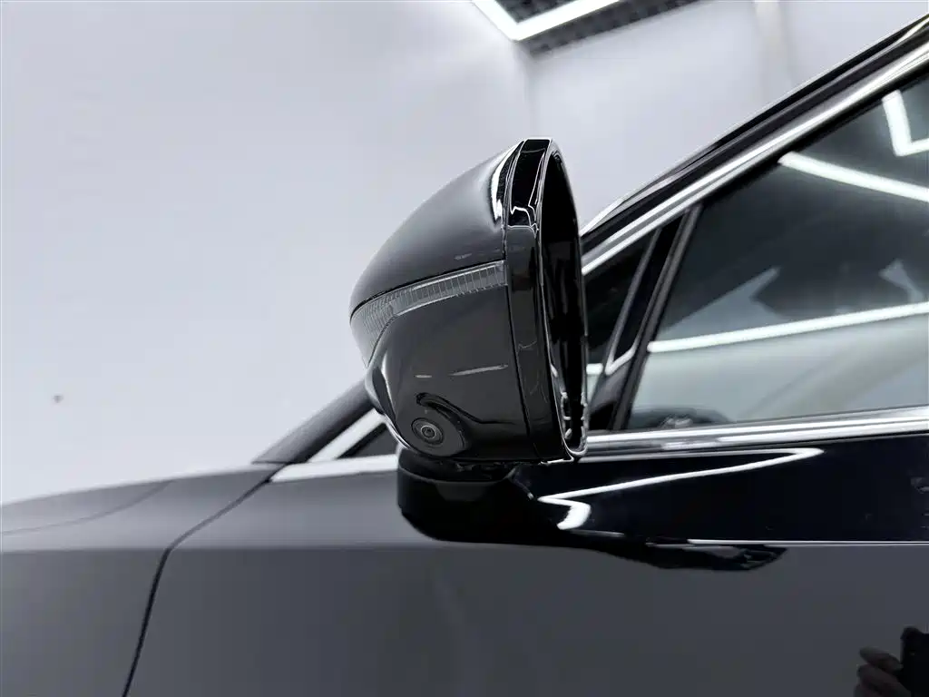 Hongqi H5 2024 2.0T Automatic Smart Connect Flag Smooth Edition фото 14