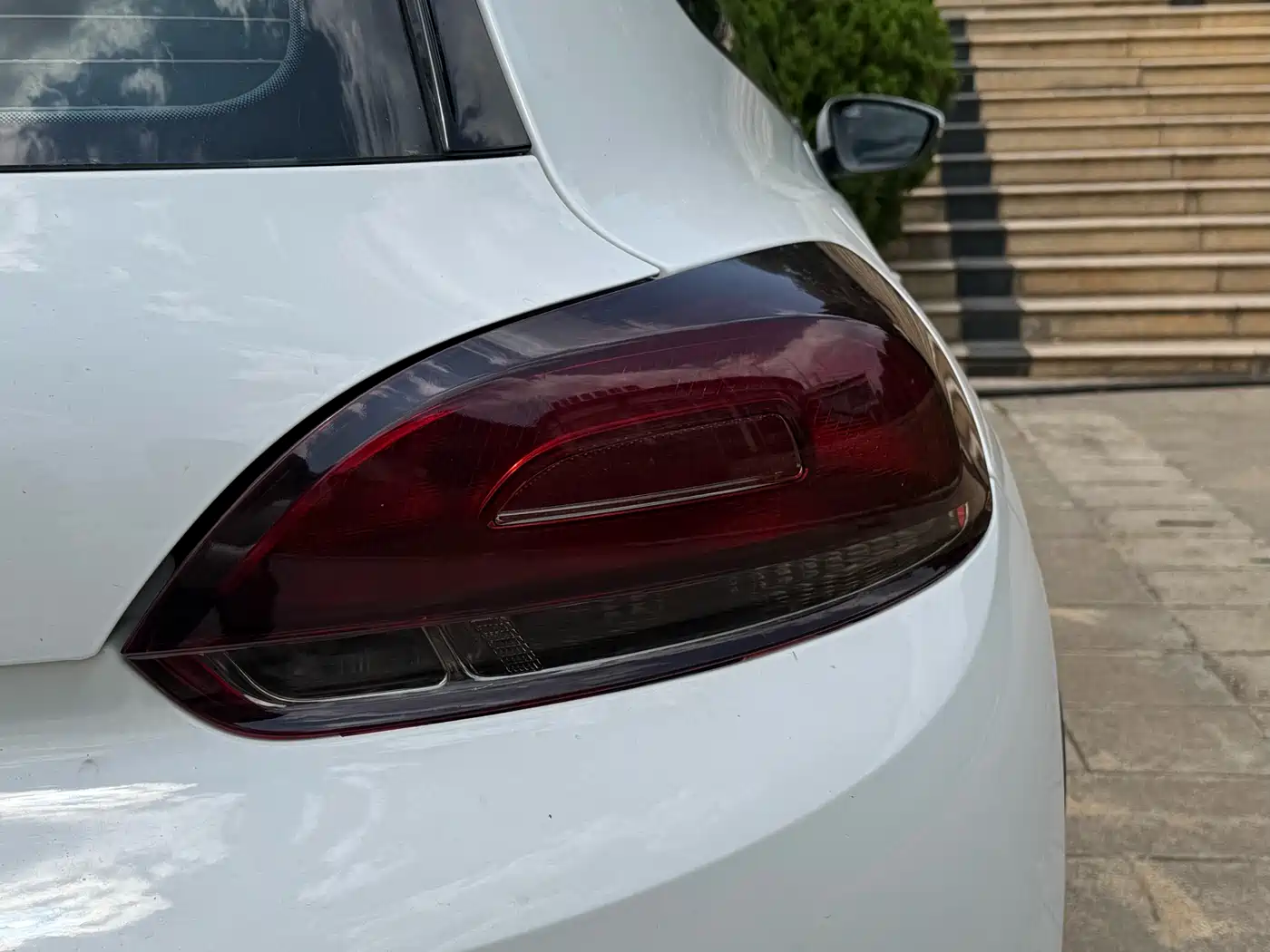 Volkswagen Scirocco 2011 2.0TSI Luxury фото 6
