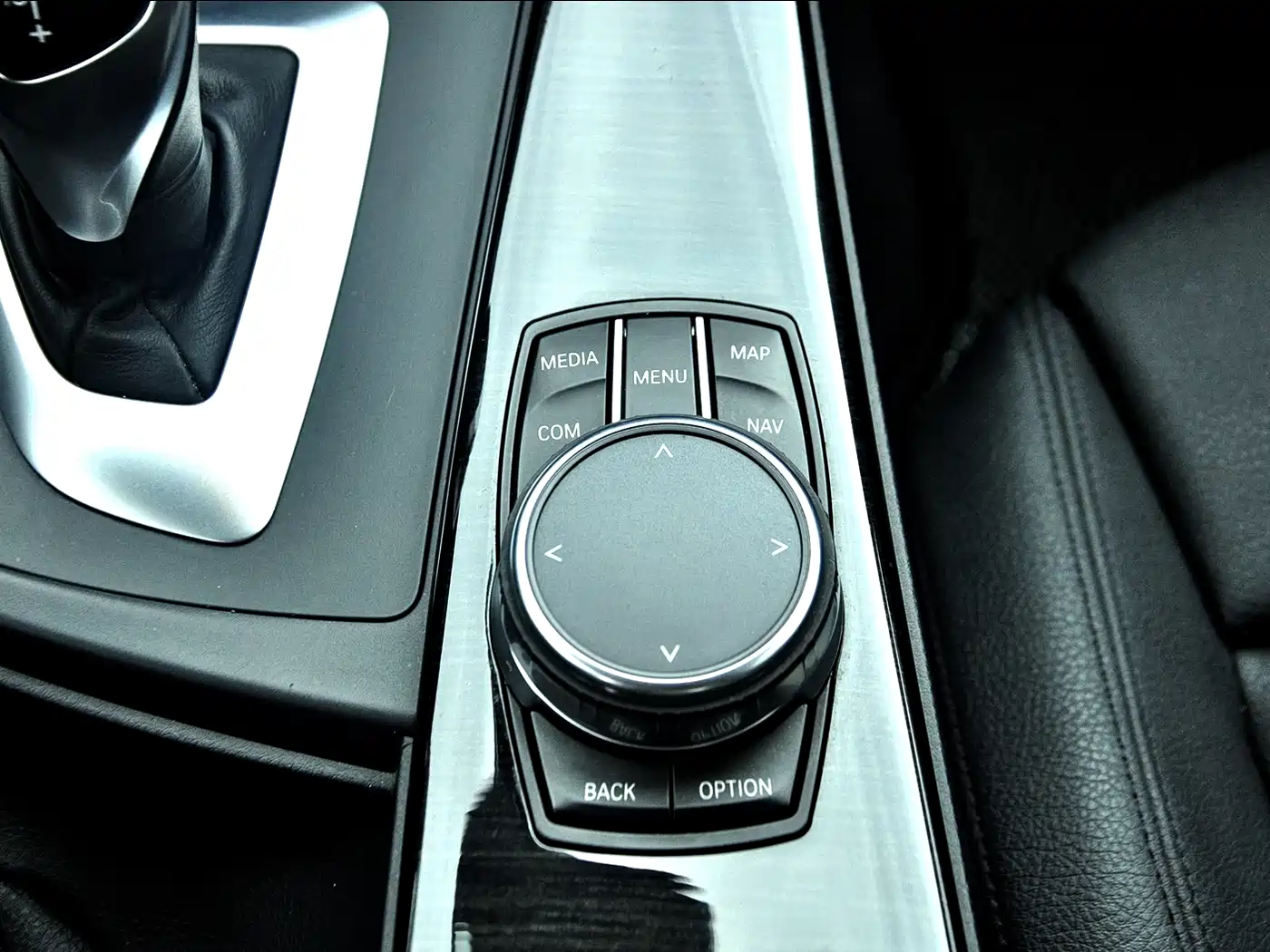 Photo 14 - BMW 3 Series