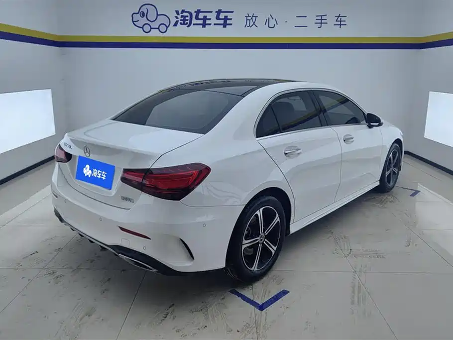 MERCEDES-BENZ A CLASS