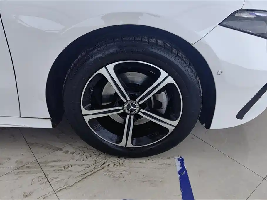 MERCEDES-BENZ A CLASS