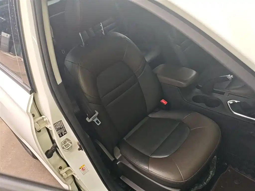 GAC Trumpchi Trumpchi GS4 2017 200T G-DCT 2WD Elite фото 25