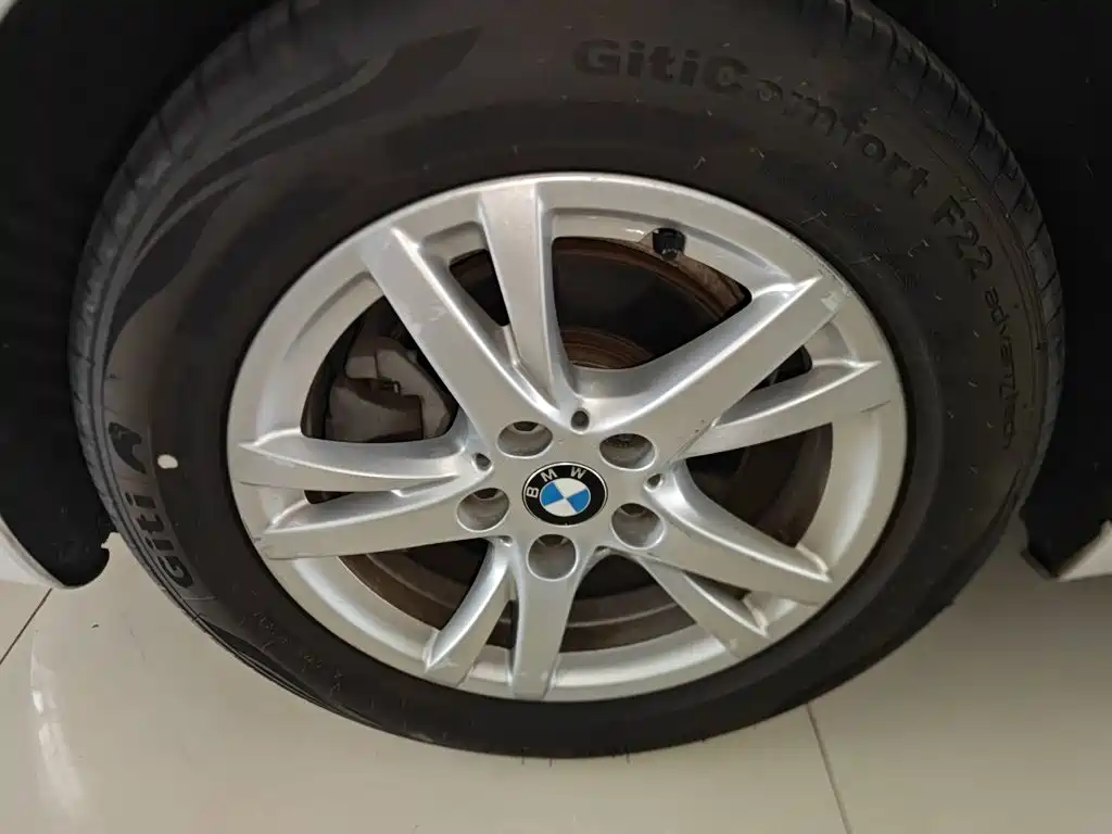 BMW 2 Series Touring 2017 2016 218i Leading