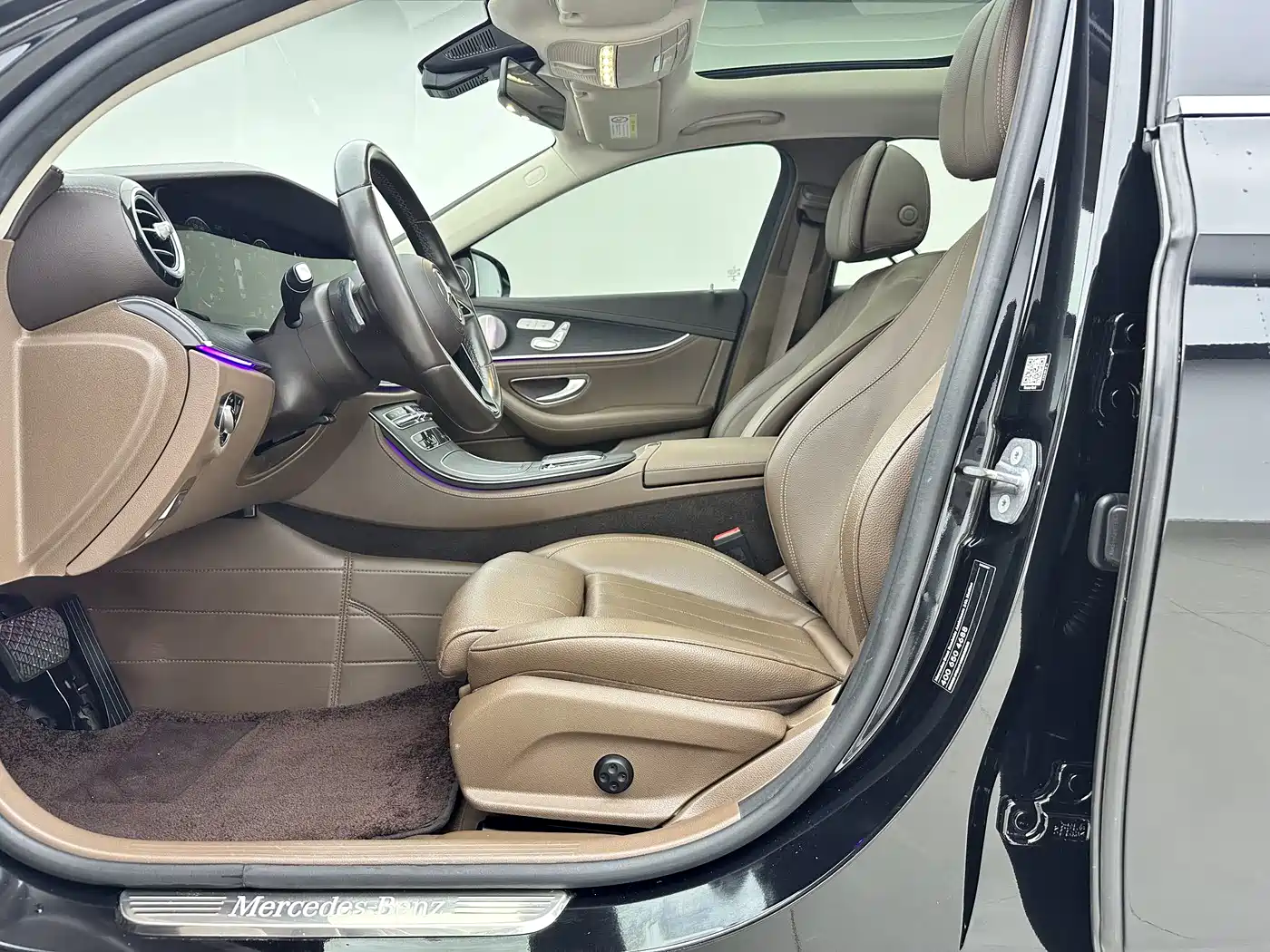 Mercedes-Benz E-Class New Energy 2022 E 350 e L Plug-in Hybrid Sedan фото 7