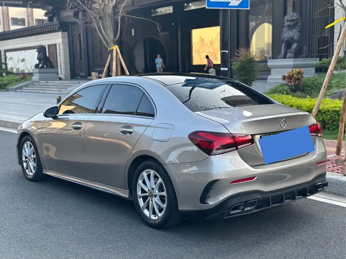 Mercedes-Benz A-Class 2019 A 200 L Sport Sedan фото 9