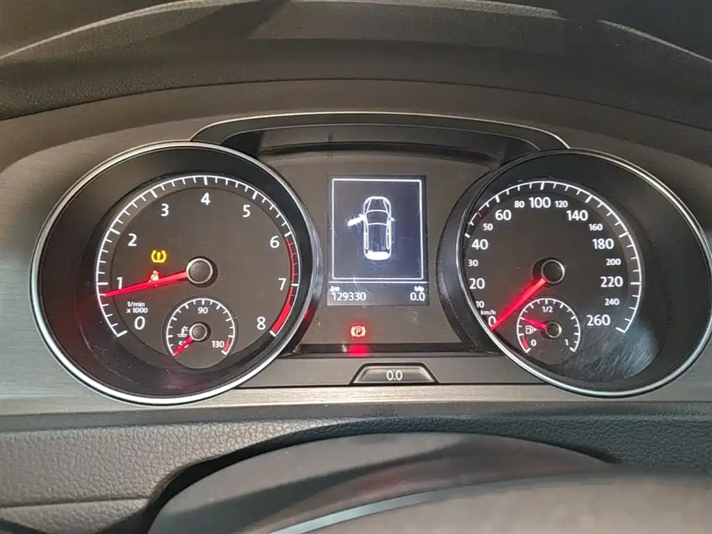 Volkswagen Golf 2016 230TSI Automatic Luxury фото 12