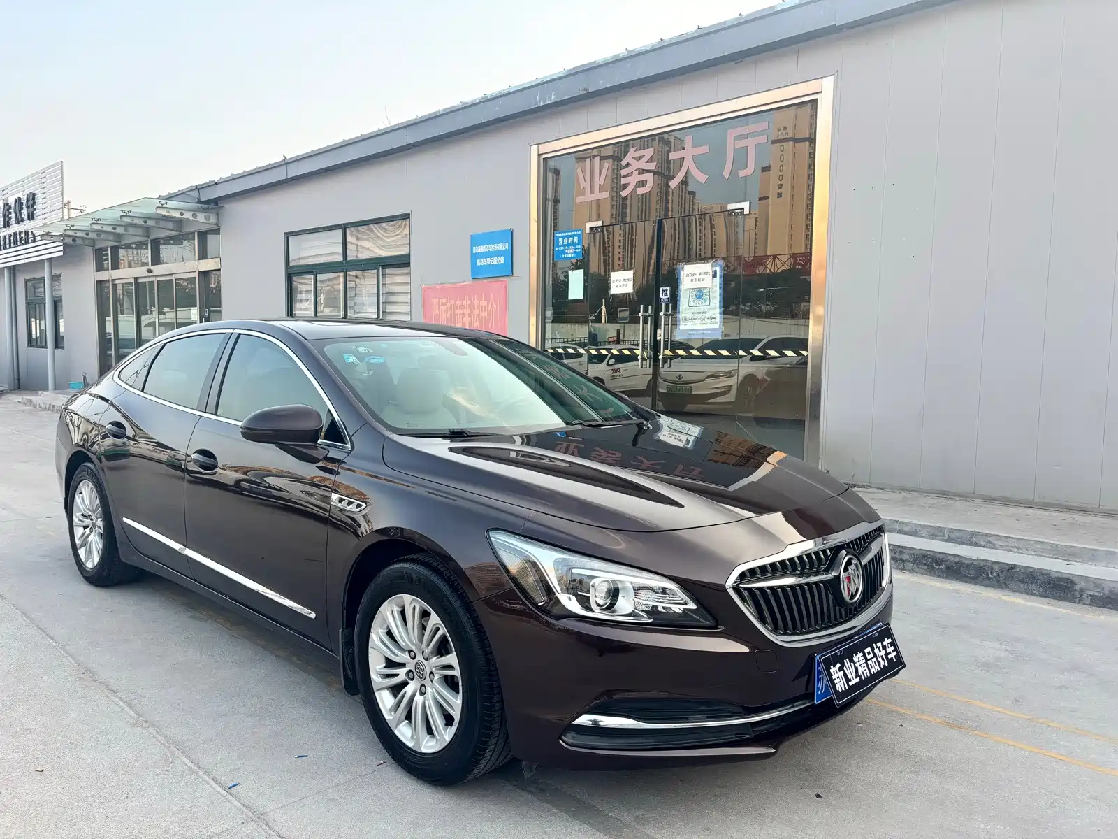 Фото 2 - Buick LaCrosse