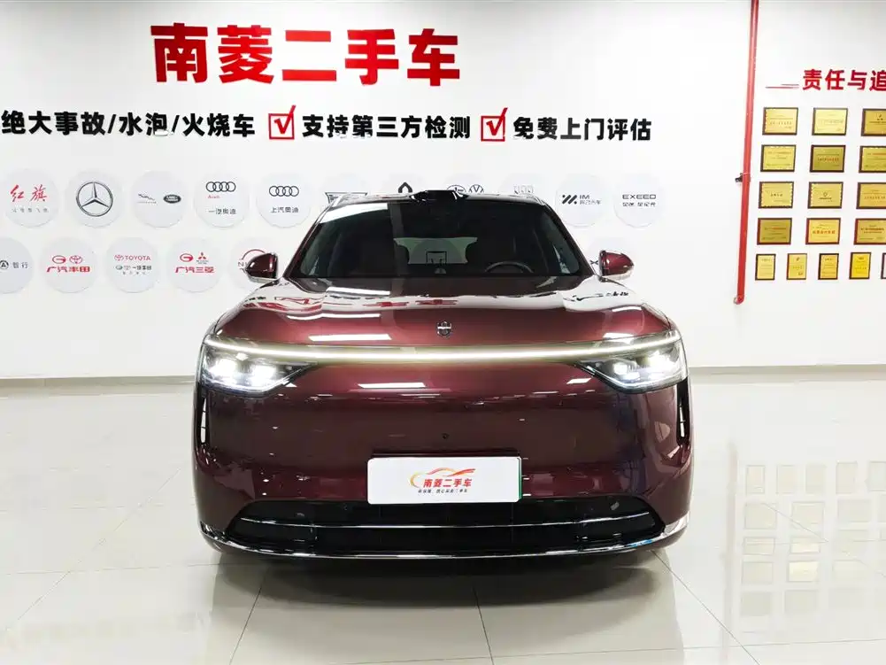 AITO Wenjie AITO M8 2025 Model Extended Range Ultra Edition 53.4kWh 5-Seater фото 2
