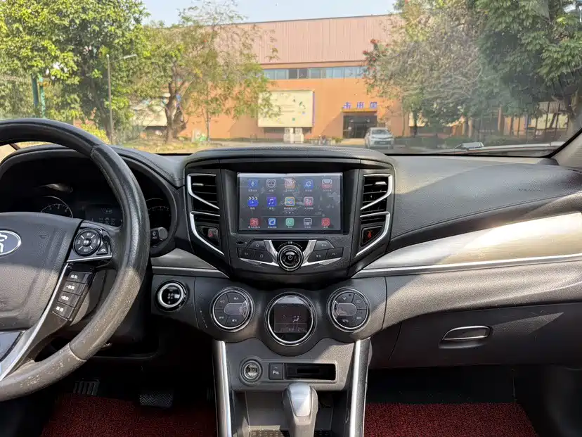 BYD Song 2016 Ultimate Edition 1.5TID Automatic Elite фото 13