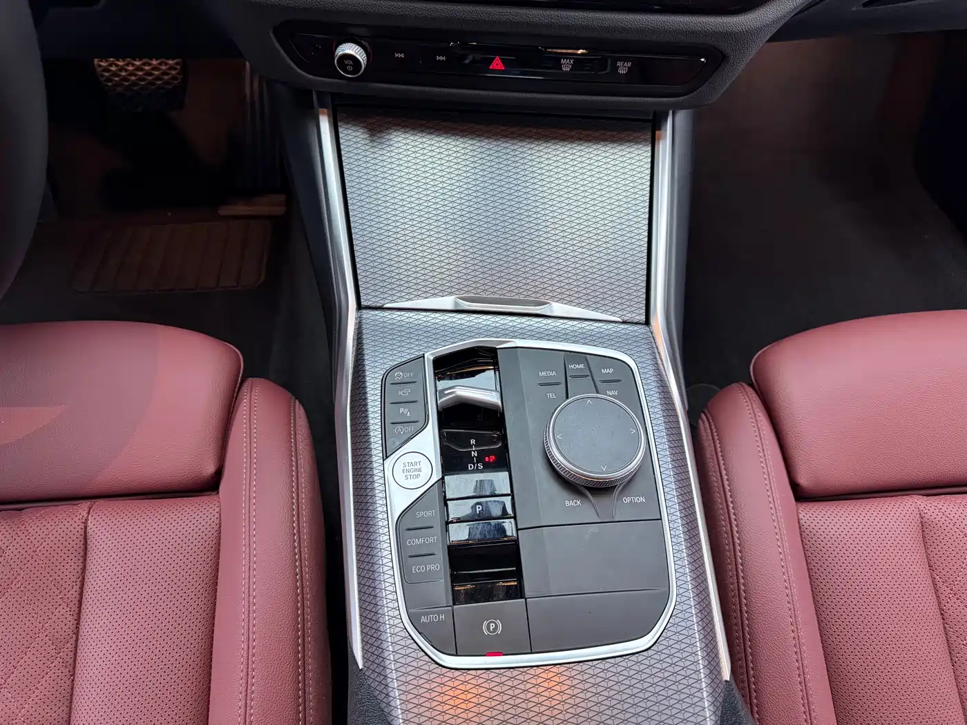 BMW 3 Series 2023 325Li M Sport Black Night Package фото 10