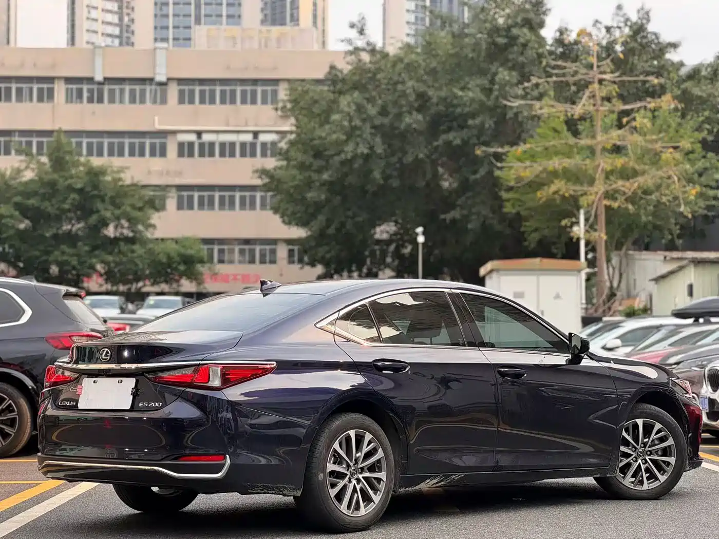 LEXUS ES
