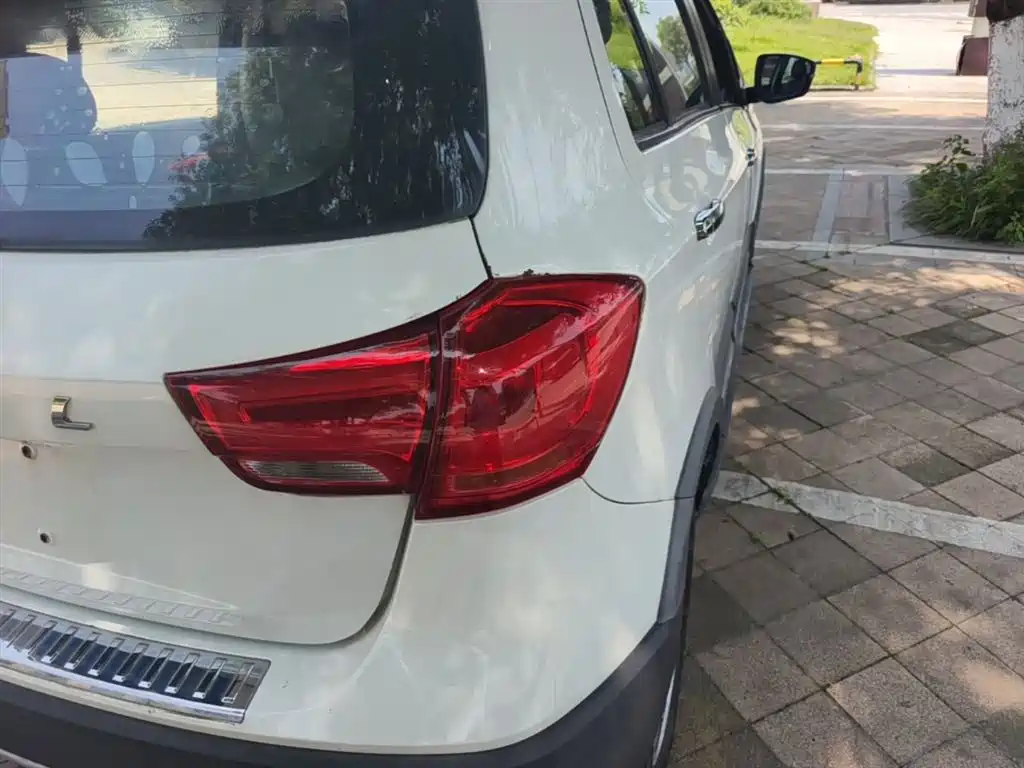 Haval H1 2015 1.5L Manual Luxury фото 8