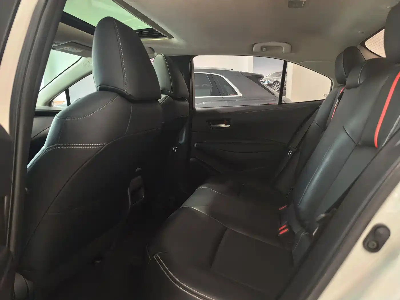 Toyota Corolla 2021 TNGA 1.5L CVT Elite Edition фото 11