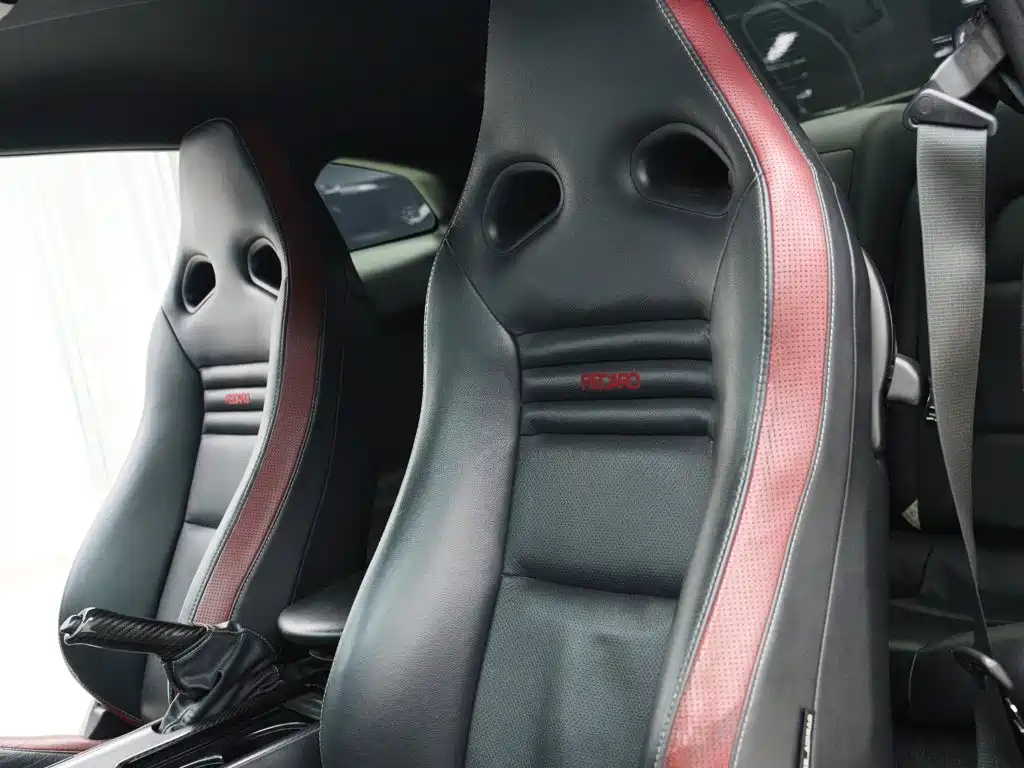 Nissan GT-R 2015 2015 3.8T Sporty Cool Black Interior Edition