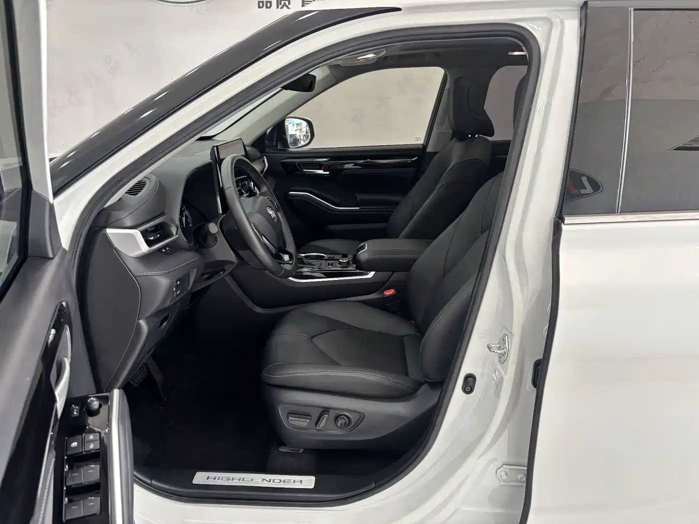 Toyota Highlander 2022 380T 4WD Premium 7-Seater фото 10