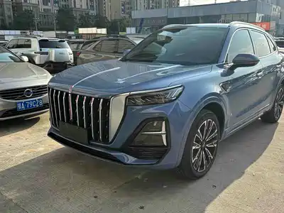 Hongqi HS5