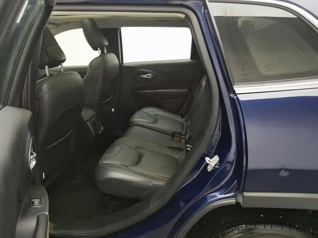 Jeep Cherokee 2018 2016 2.4L Leading Smart Edition