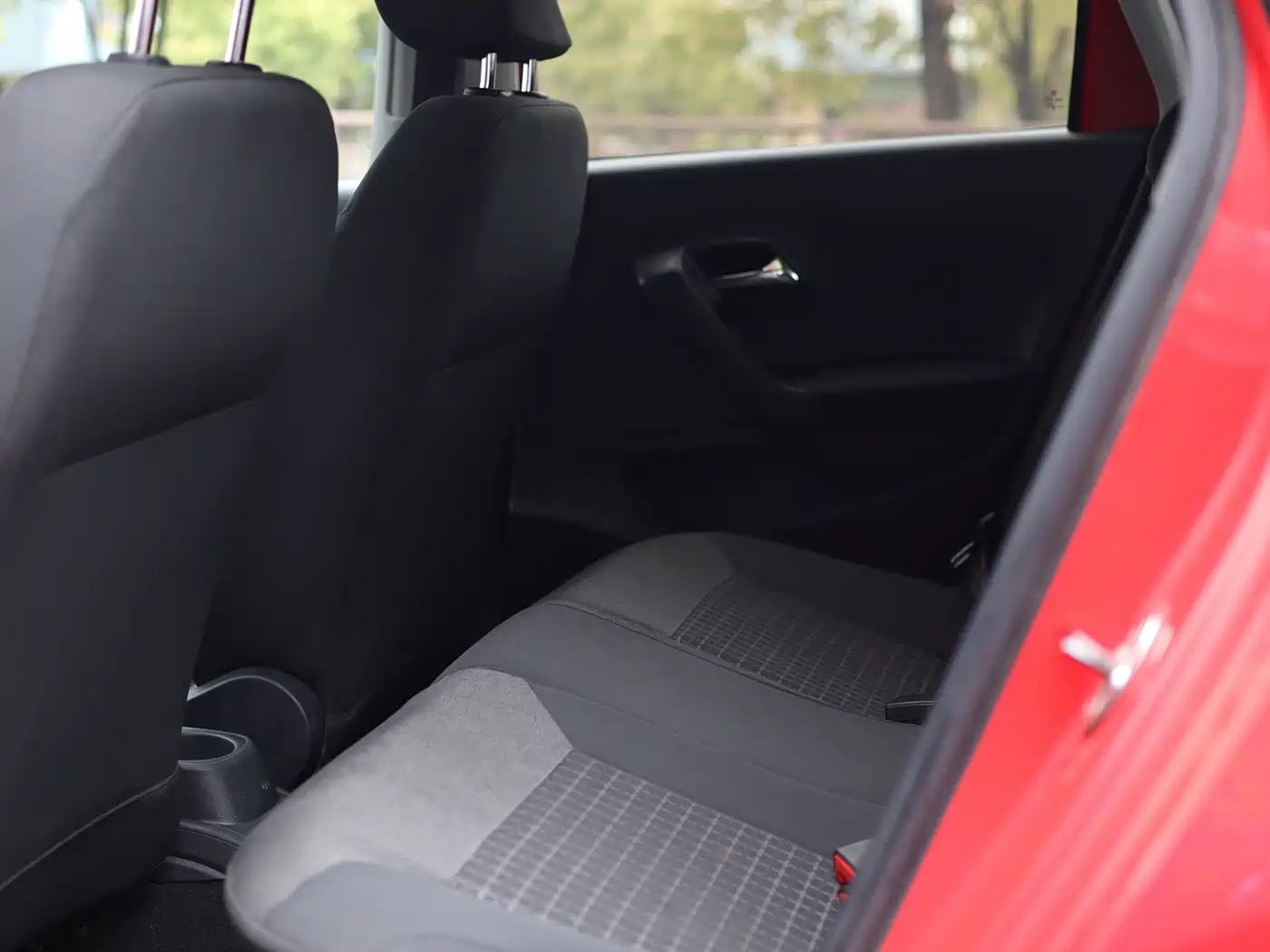 Volkswagen Polo 2018 1.5L Auto Comfort фото 29