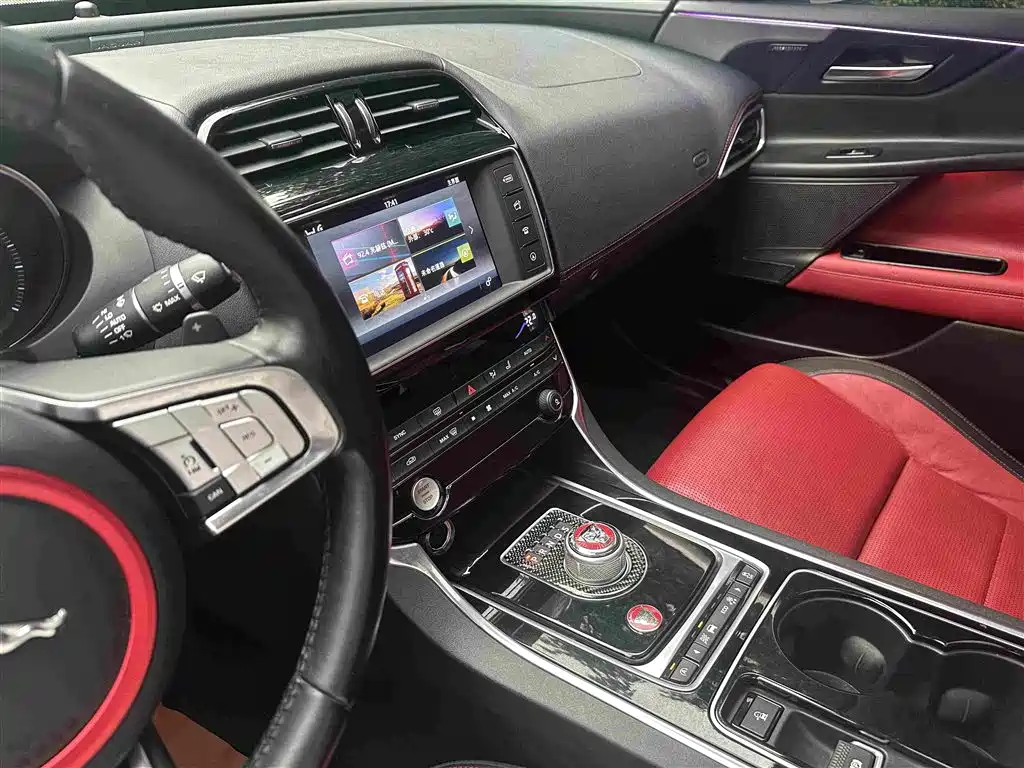 Jaguar XE 2015 2015 2.0T 240PS R-Sport