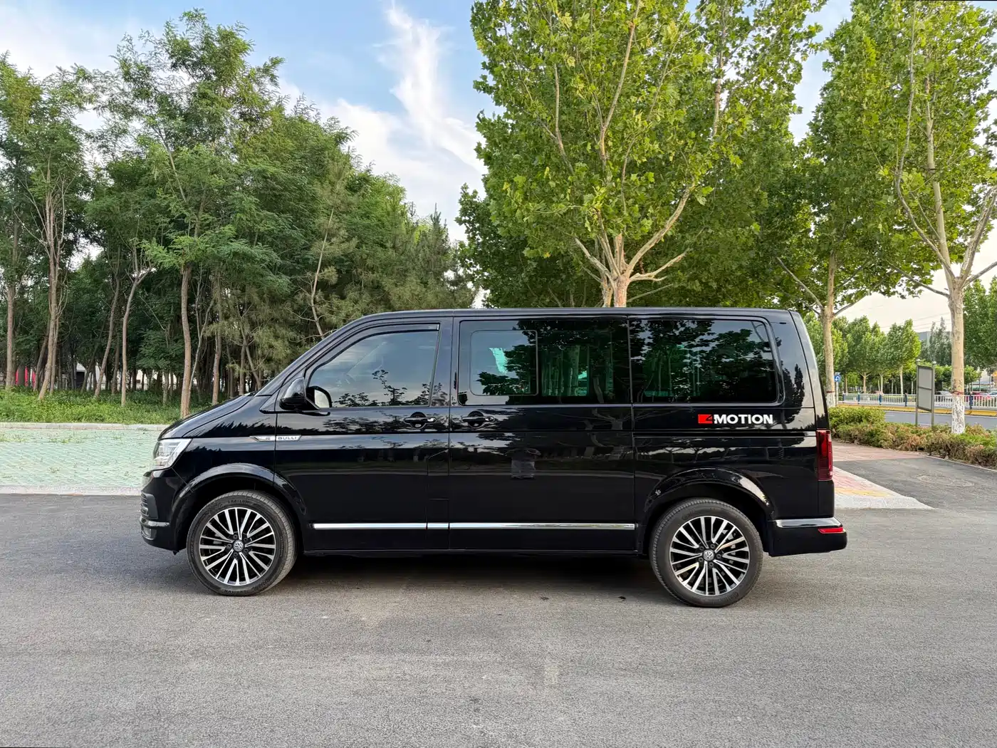 Volkswagen Multivan 2020 2019 2.0TSI 4WD Premium 7-seater