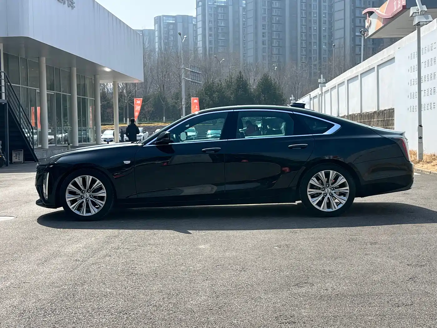 Cadillac CT6 2023 28T Platinum Model фото 3