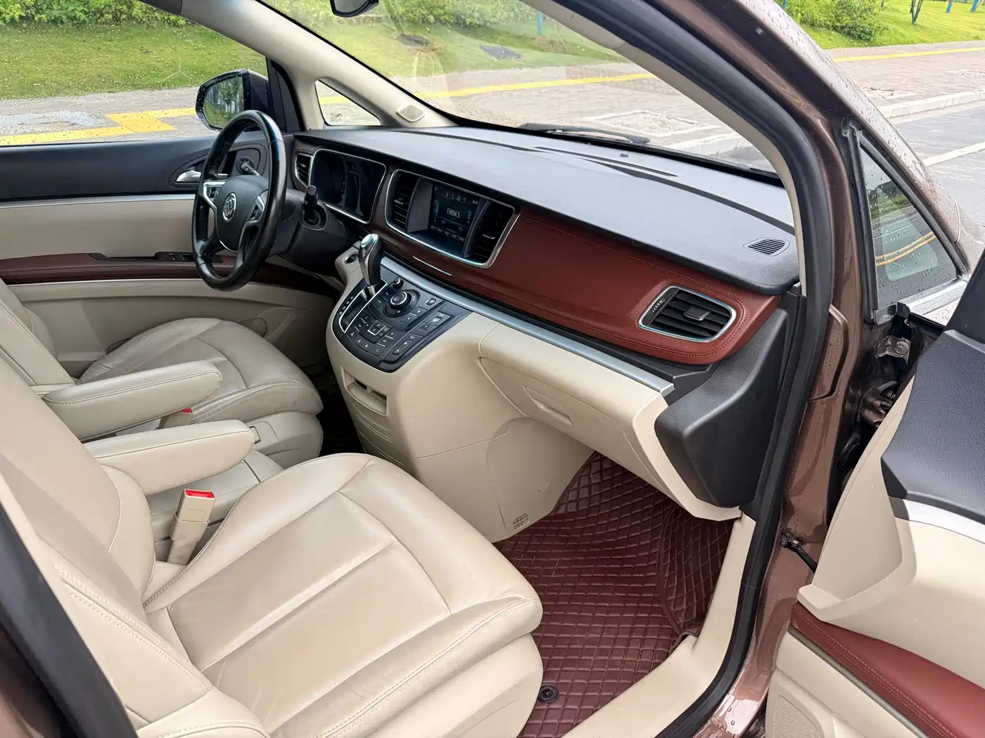 Buick GL8 2018 28T Luxury Model China VI фото 12