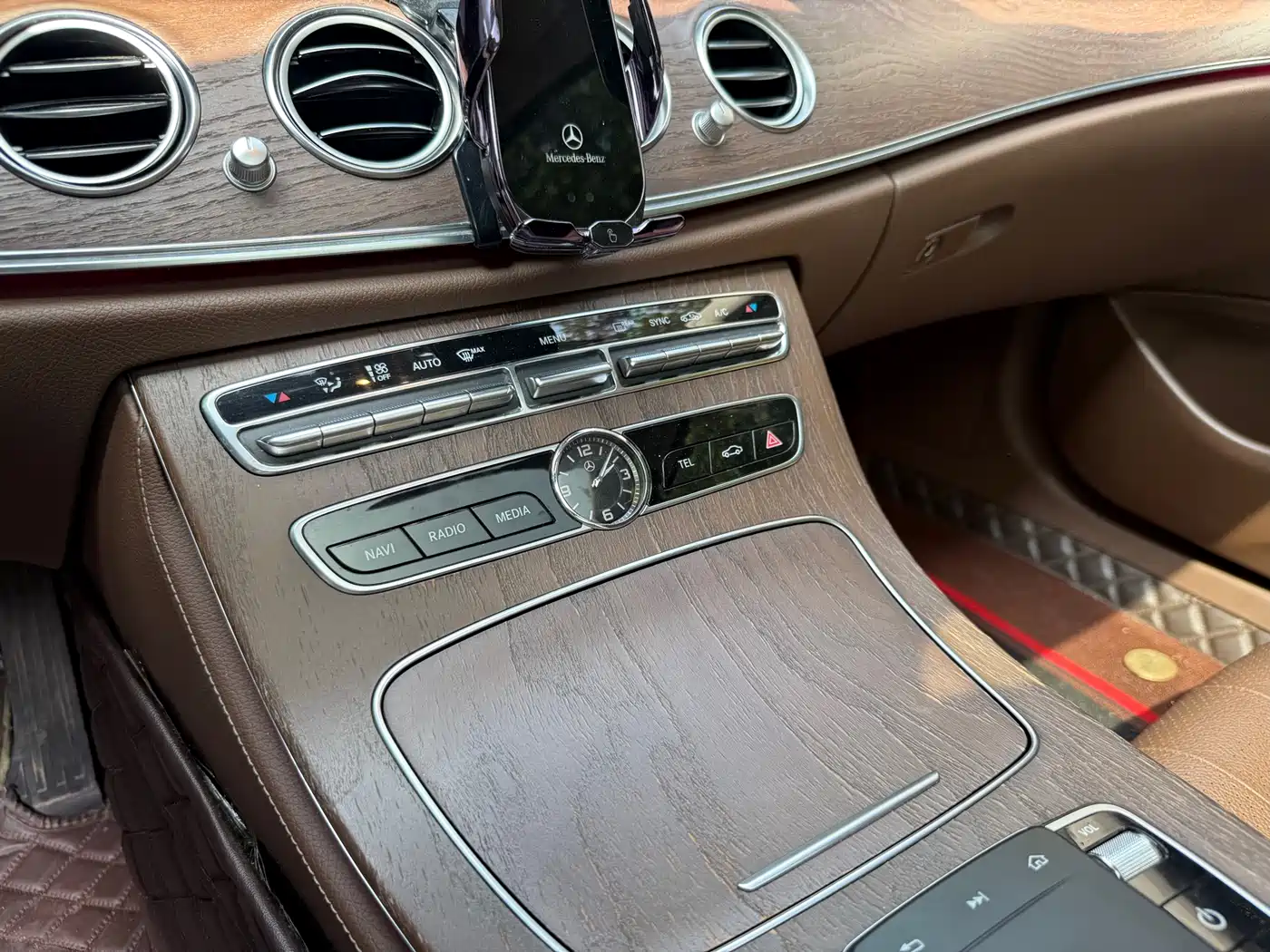 Mercedes-Benz E-Class 2020 Facelift E 260 L фото 10